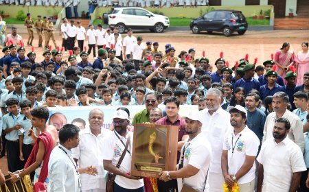 സ്വർണക്കപ്പിന് കോട്ടയത്ത് ആവേശകരമായ സ്വീകരണം; സ്കൂൾ കായികമേളയുടെ ആവേശത്തിൽ ജില്ല