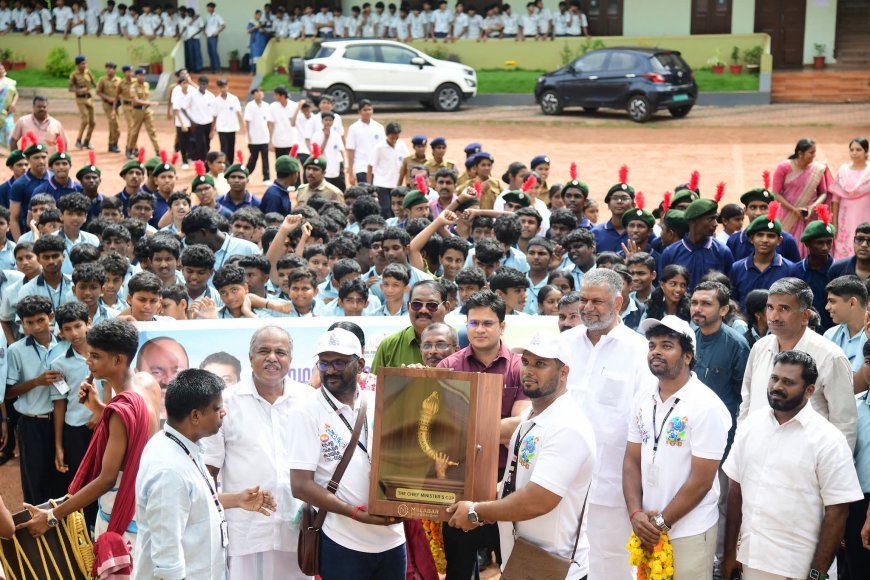 സ്വർണക്കപ്പിന് കോട്ടയത്ത് ആവേശകരമായ സ്വീകരണം; സ്കൂൾ കായികമേളയുടെ ആവേശത്തിൽ ജില്ല