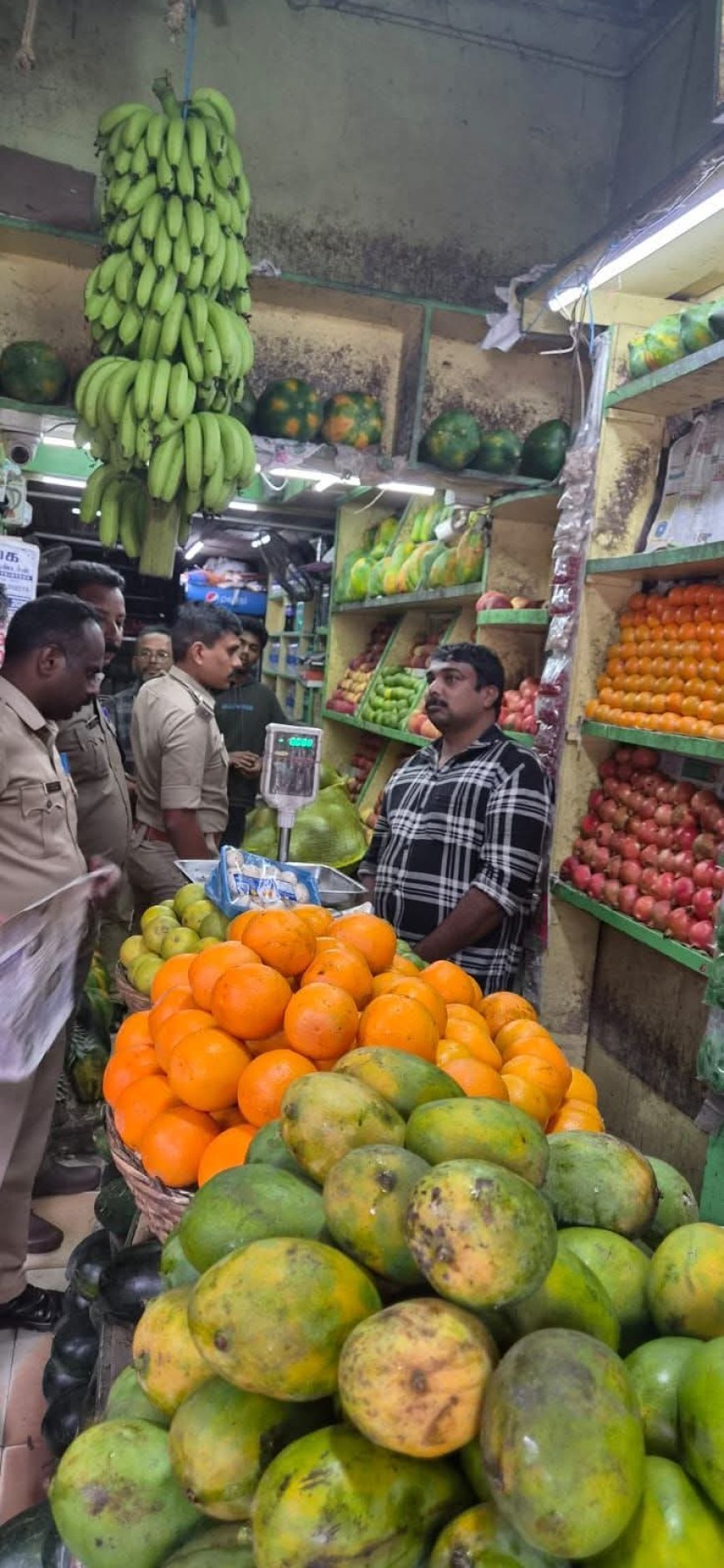 കുമളിയിൽ പഴക്കടയിൽ മോഷണം; പ്രതി പിടിയിൽ